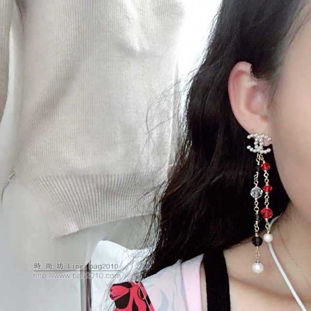 chanel耳環 19年最新流行長款 小香經典耳環 熱銷款 雙C邊緣鑲珠鏈條紅藍白吊珠款  gzsc1329